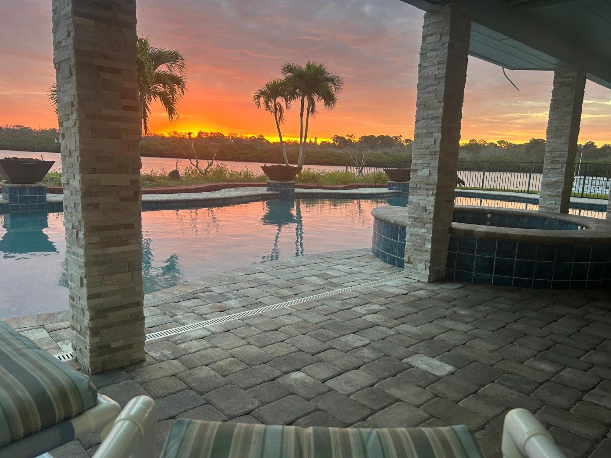 Guest Suite - Waterfront -Pool & Hot Tub- Walk To Beach Clearwater Beach Exterior foto